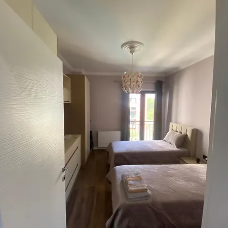 Apartment Luxurious In *