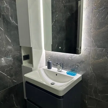 Apartment Luxurious In
